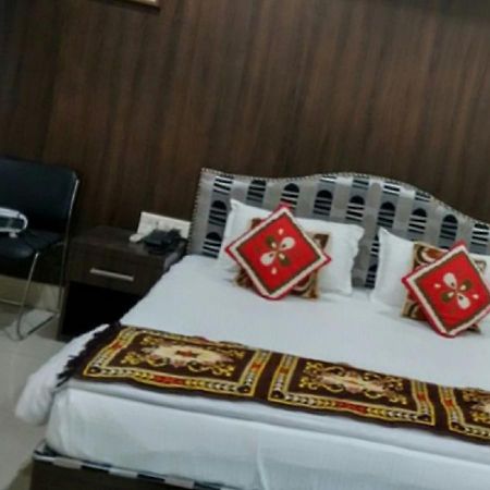Bodhgaya Gautam Hotel Buitenkant foto