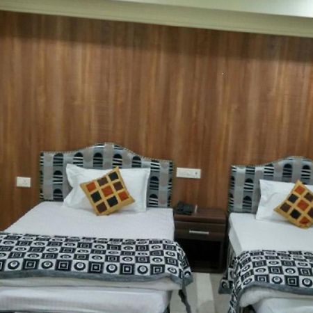 Bodhgaya Gautam Hotel Buitenkant foto