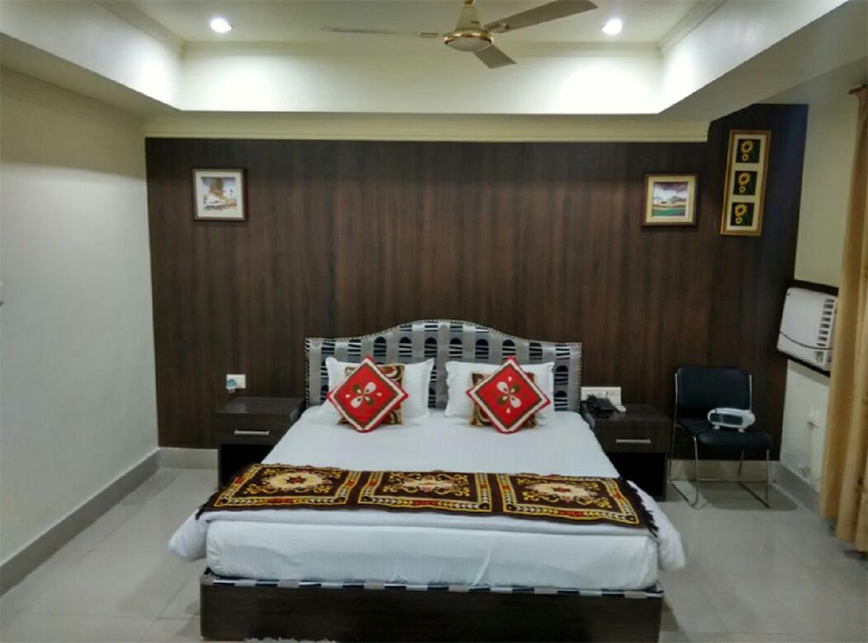 Bodhgaya Gautam Hotel Buitenkant foto