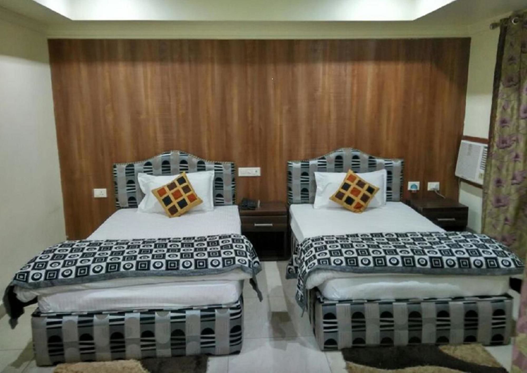 Bodhgaya Gautam Hotel Buitenkant foto