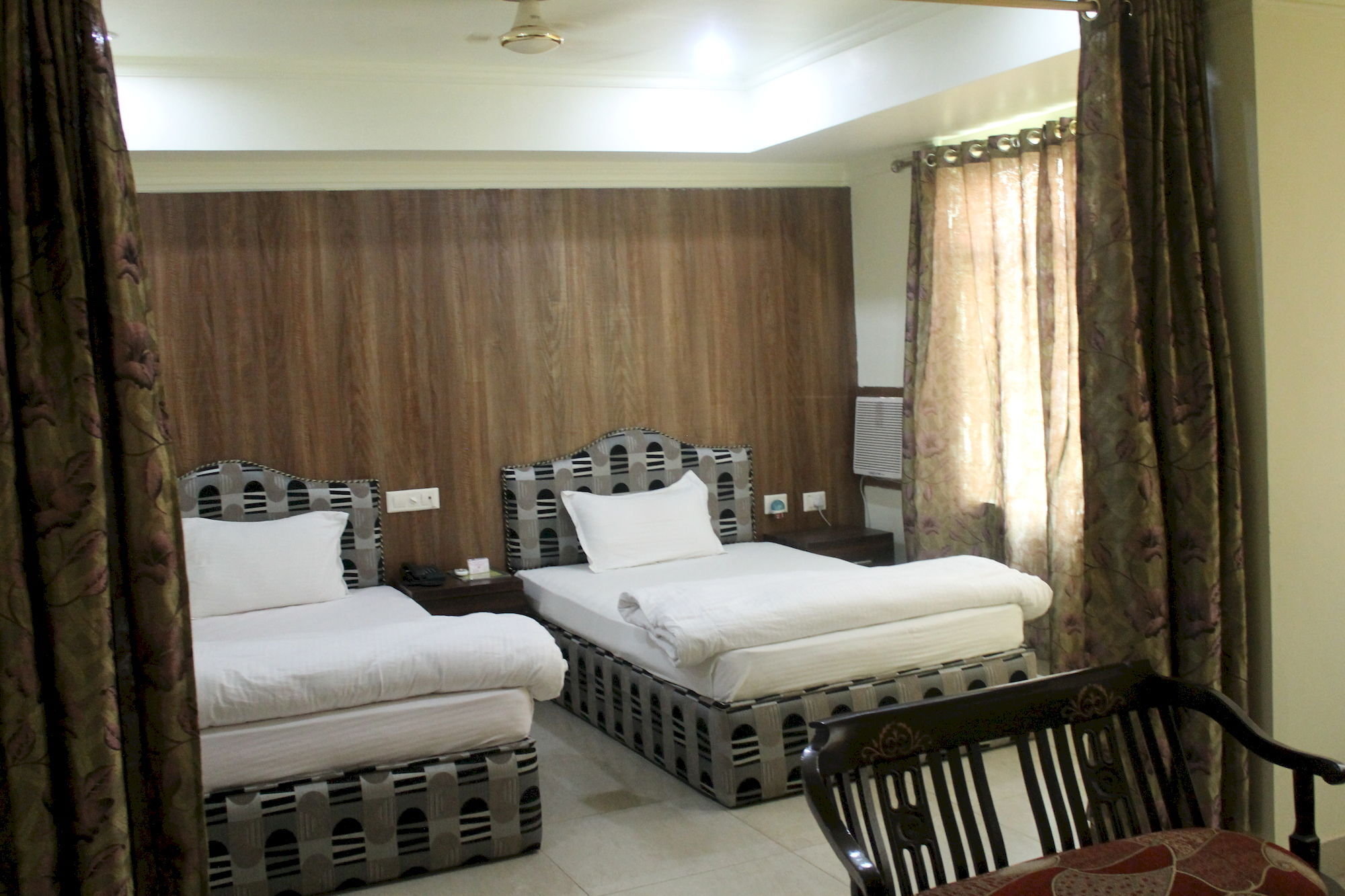 Bodhgaya Gautam Hotel Buitenkant foto