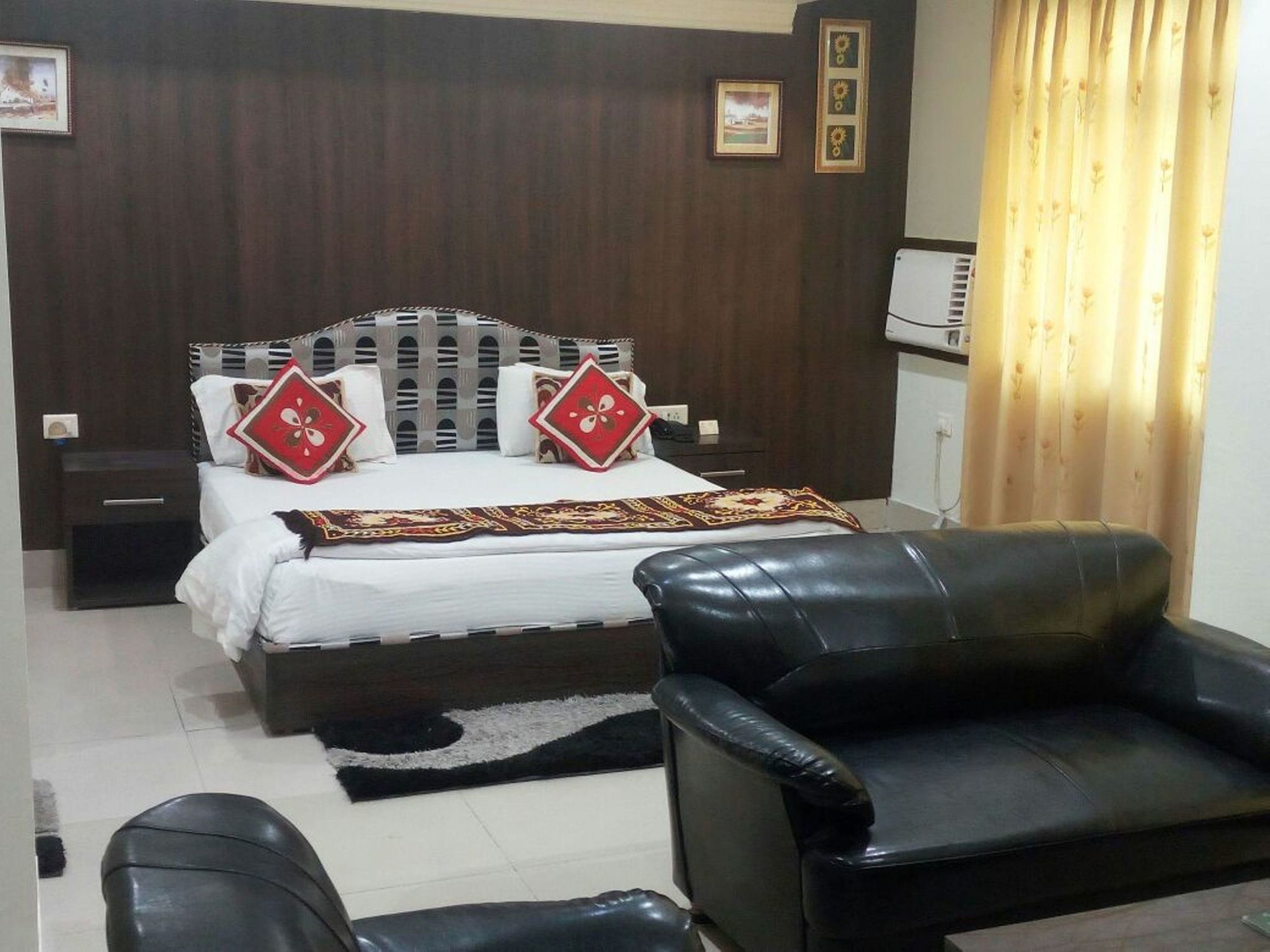 Bodhgaya Gautam Hotel Buitenkant foto
